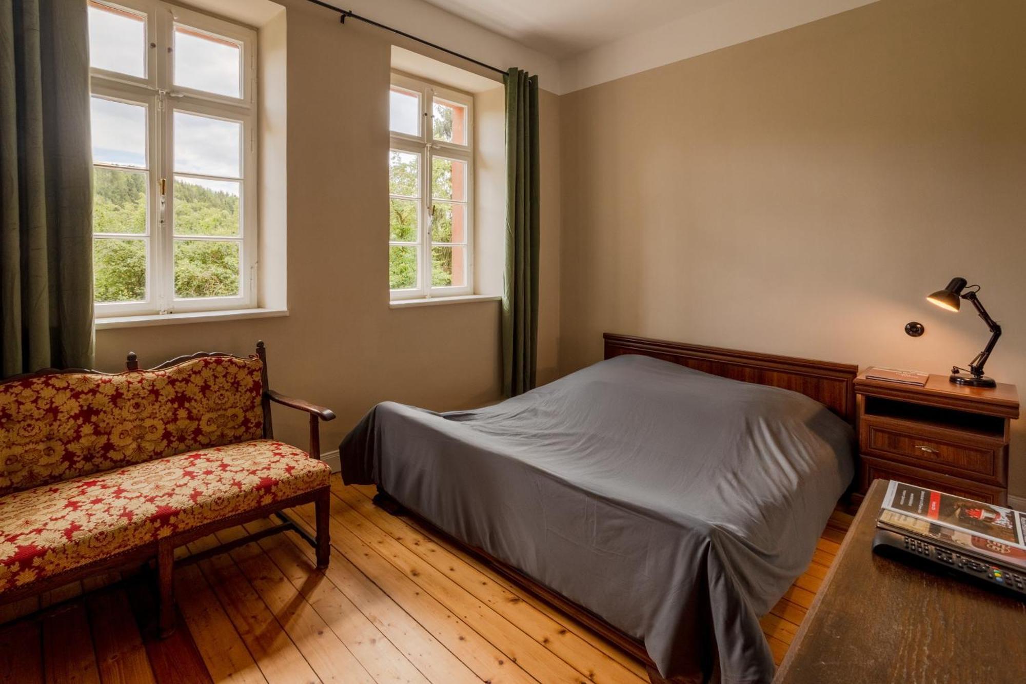 Hotel Museumsbahnhof Ahuette Üxheim Esterno foto
