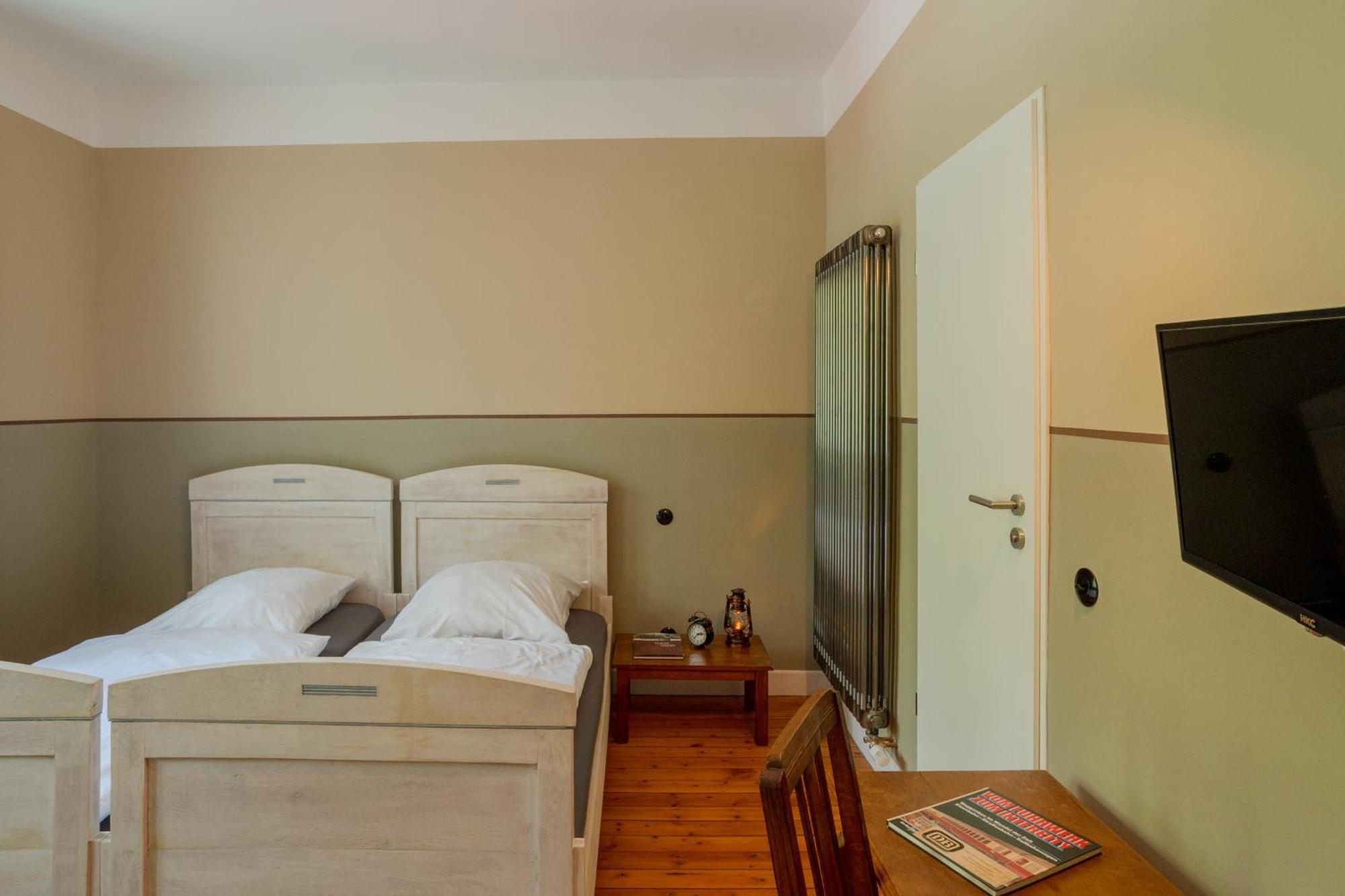 Hotel Museumsbahnhof Ahuette Üxheim Esterno foto