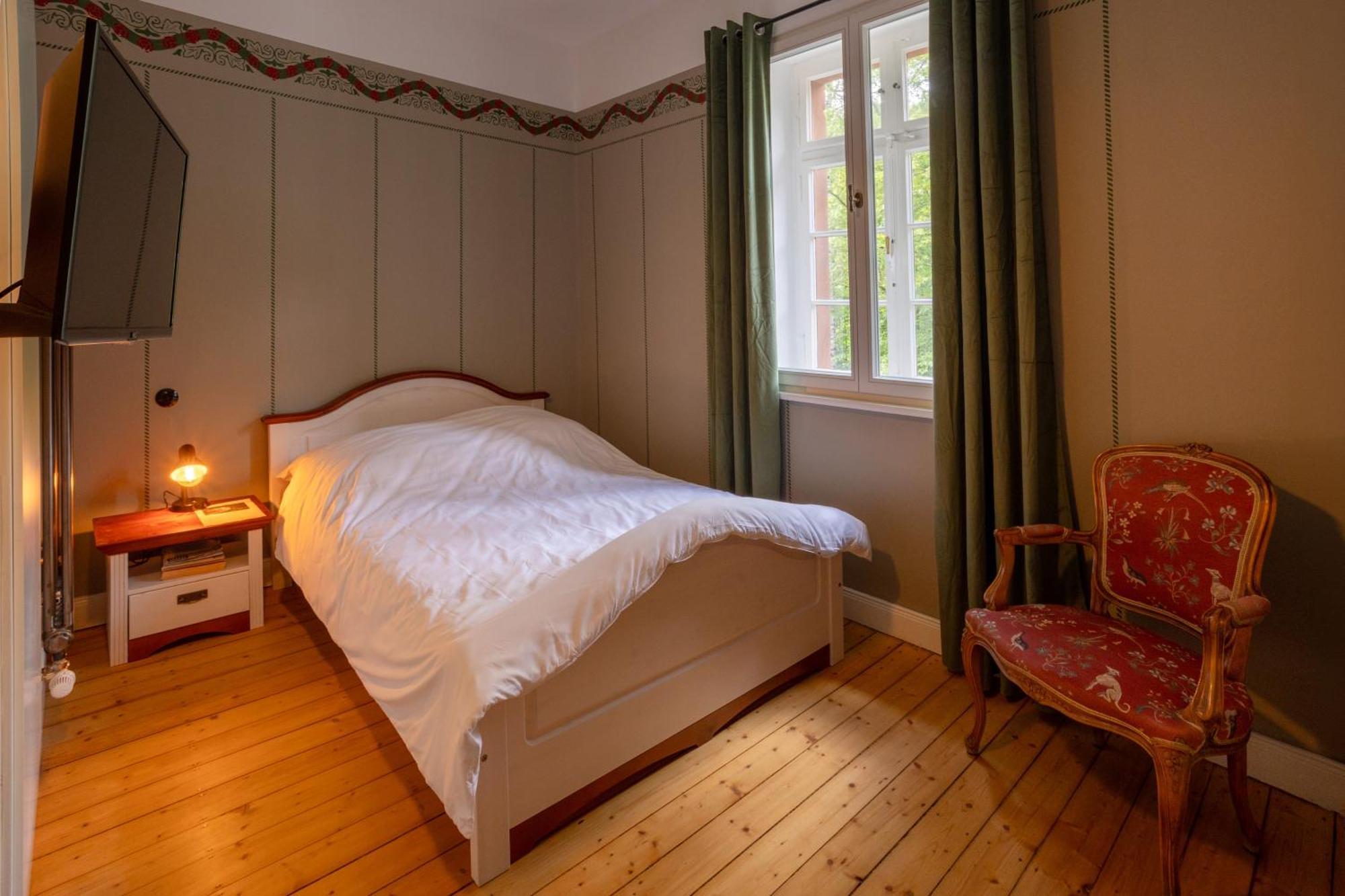 Hotel Museumsbahnhof Ahuette Üxheim Esterno foto